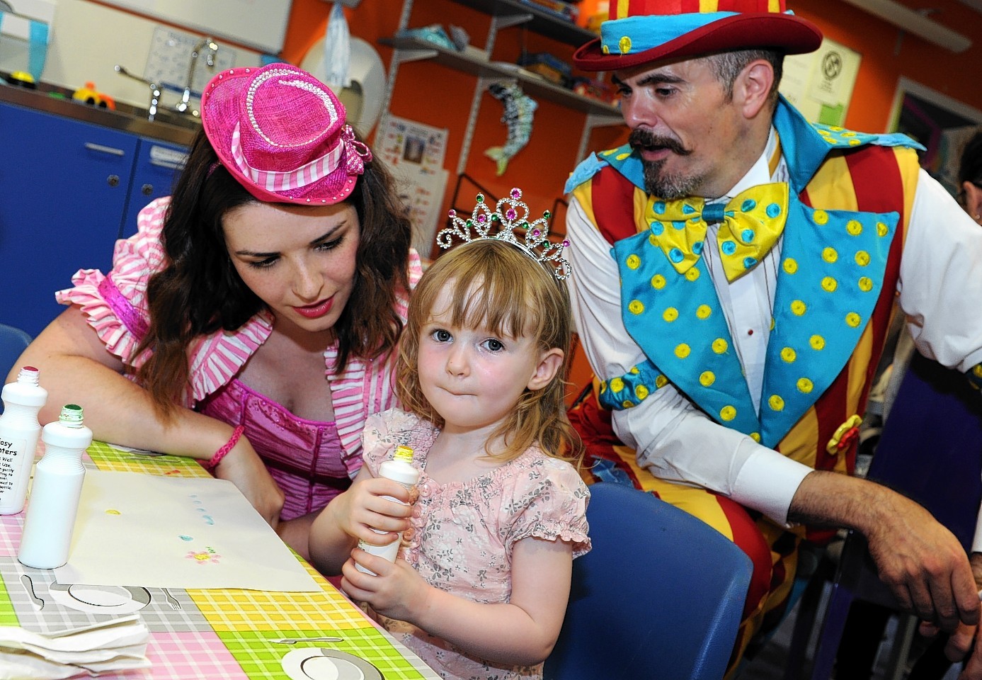 Singing Kettle visit Royal Aberdeen Children's Hospital