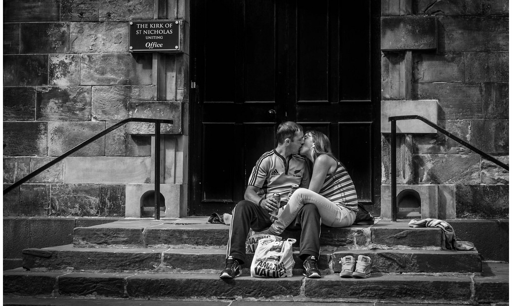 A kiss on the steps