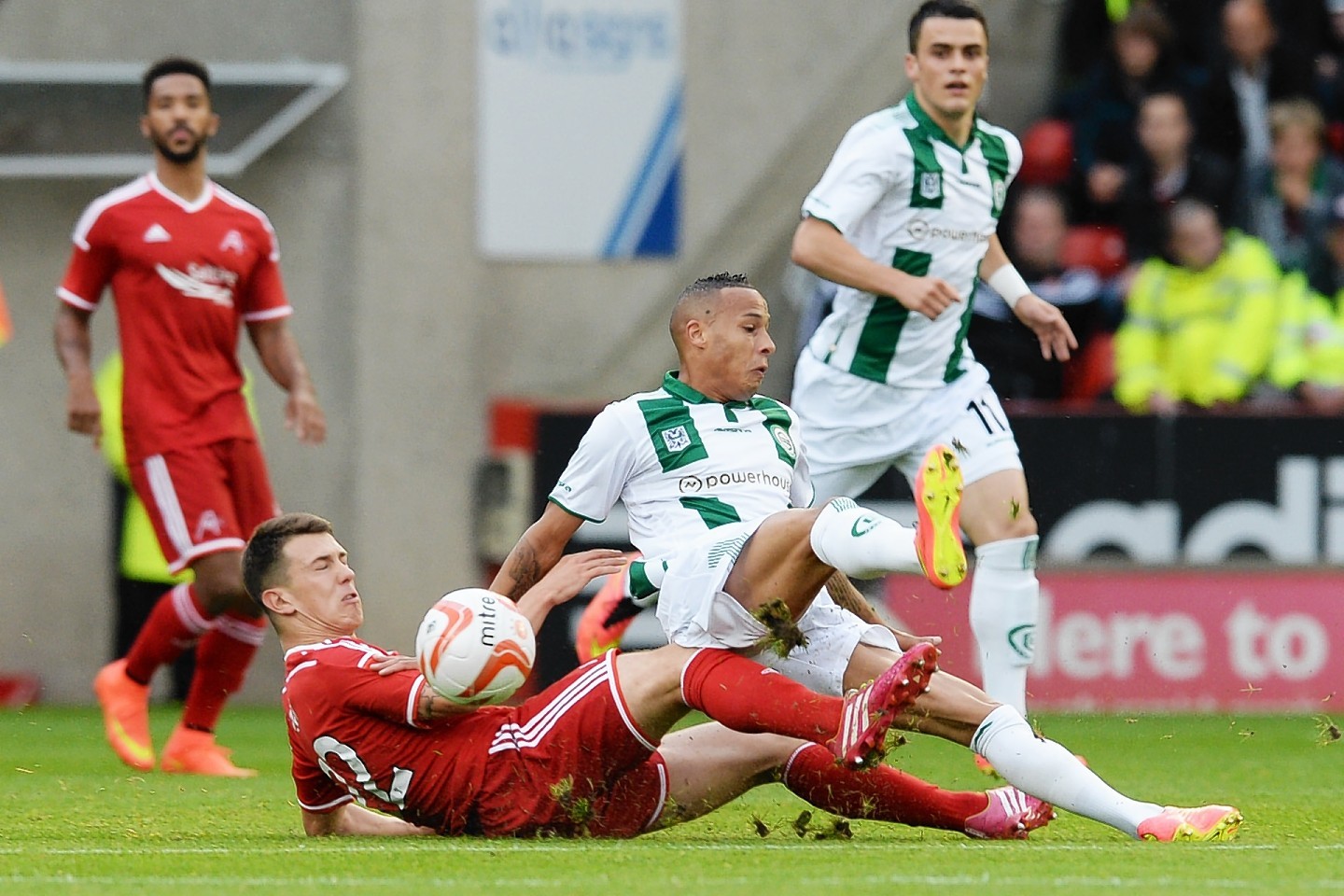 Pictures live from Aberdeen's game against Groningen