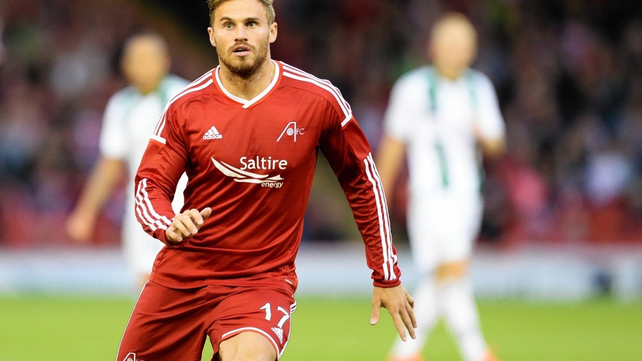 David Goodwillie makes his debut for Aberdeen