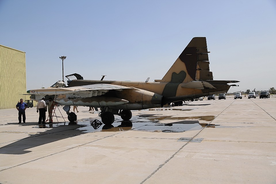 A Russian fighter jet arrives at al-Muthanna air base in Baghdad, Iraq