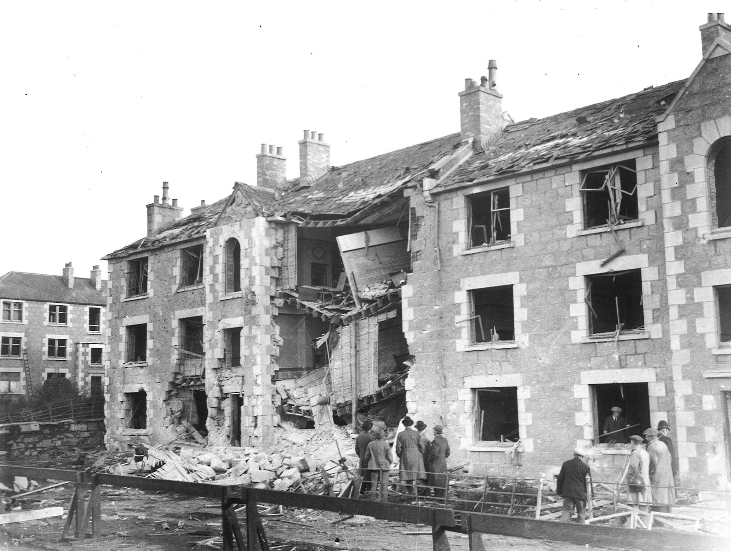 Damage after an air raid on Wellington Road, 4 November 1940