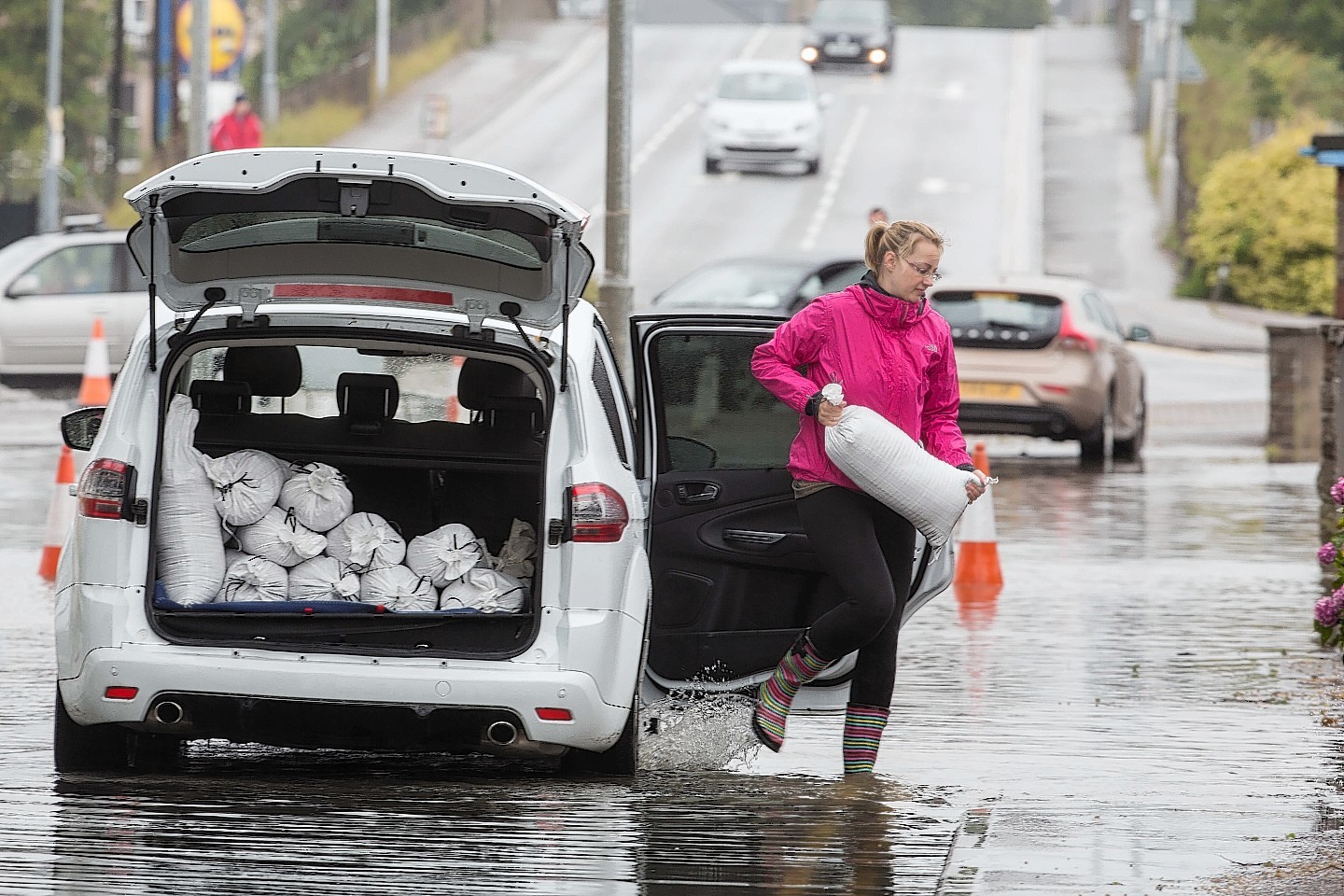 Flood bags being distributed in Elgin