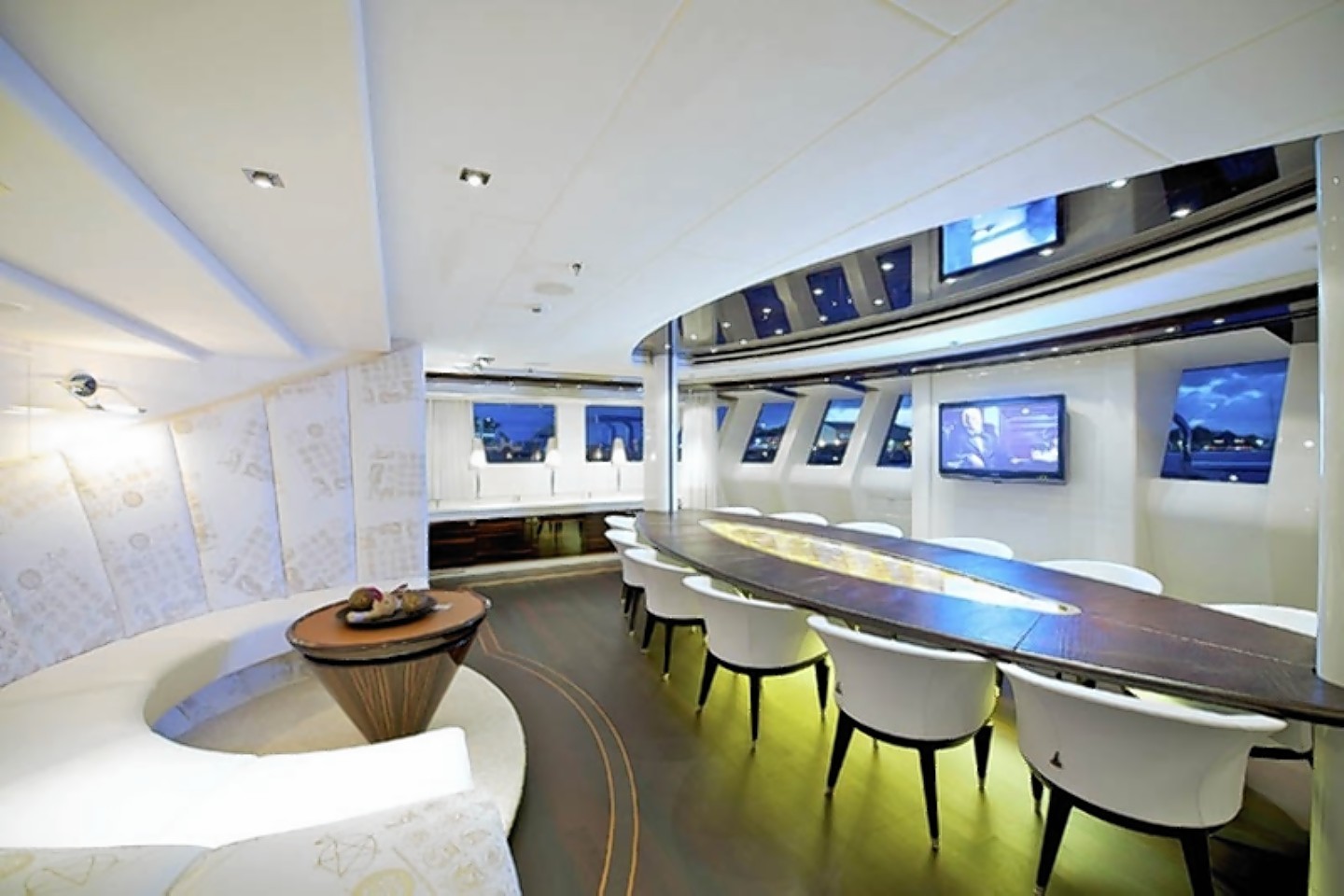 Super-yacht-inside-3.jpg