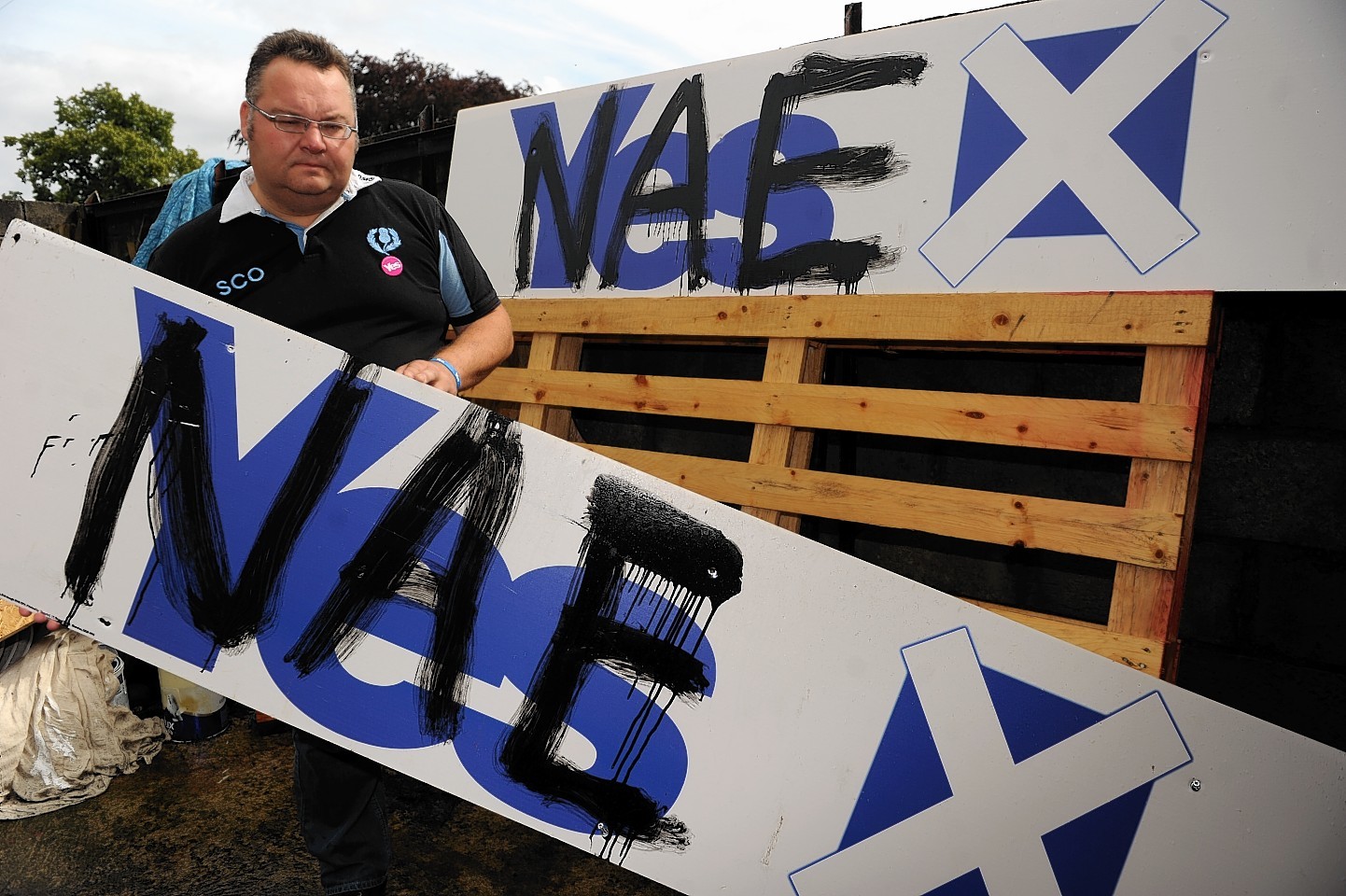 Graffiti on Yes campaign posters