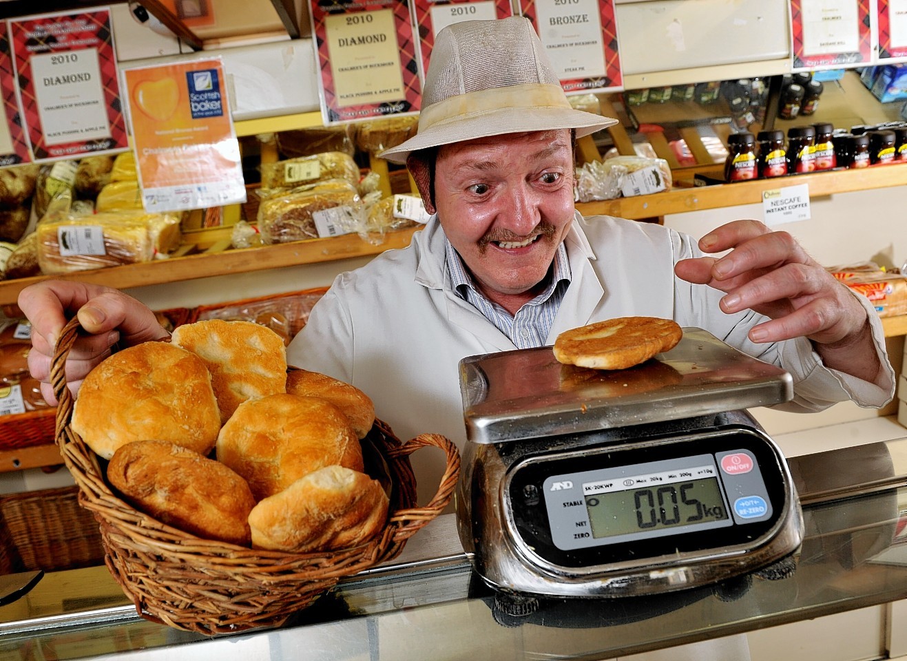 Chalmer's baker weighs up its Rowies