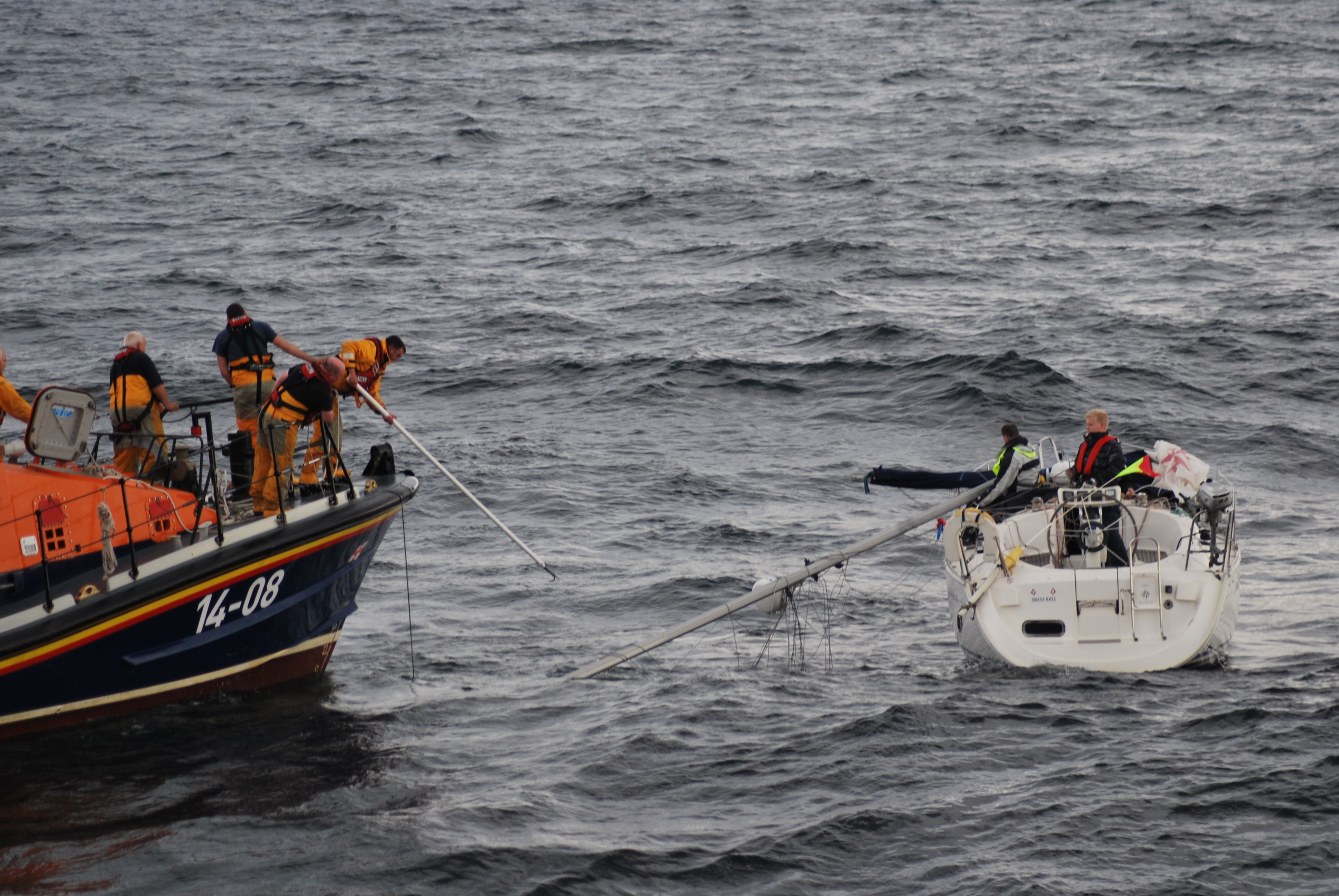 Invergordon Lifeboat crew helps the Shosoni
