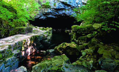 Porth yr Ogof cave