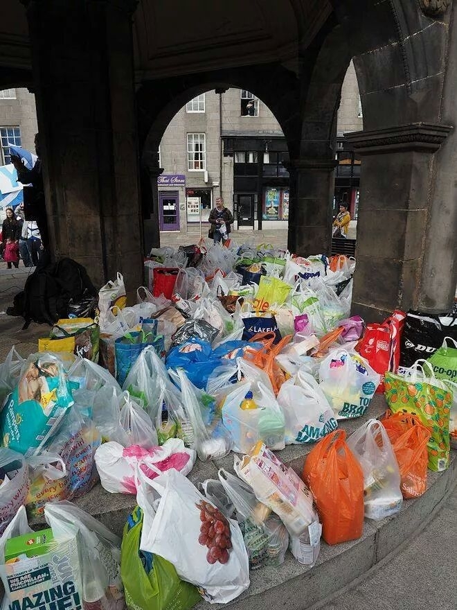 Food donations in the Mercat Cross,  Castlegate. Credit: Yes Aberdeen.
