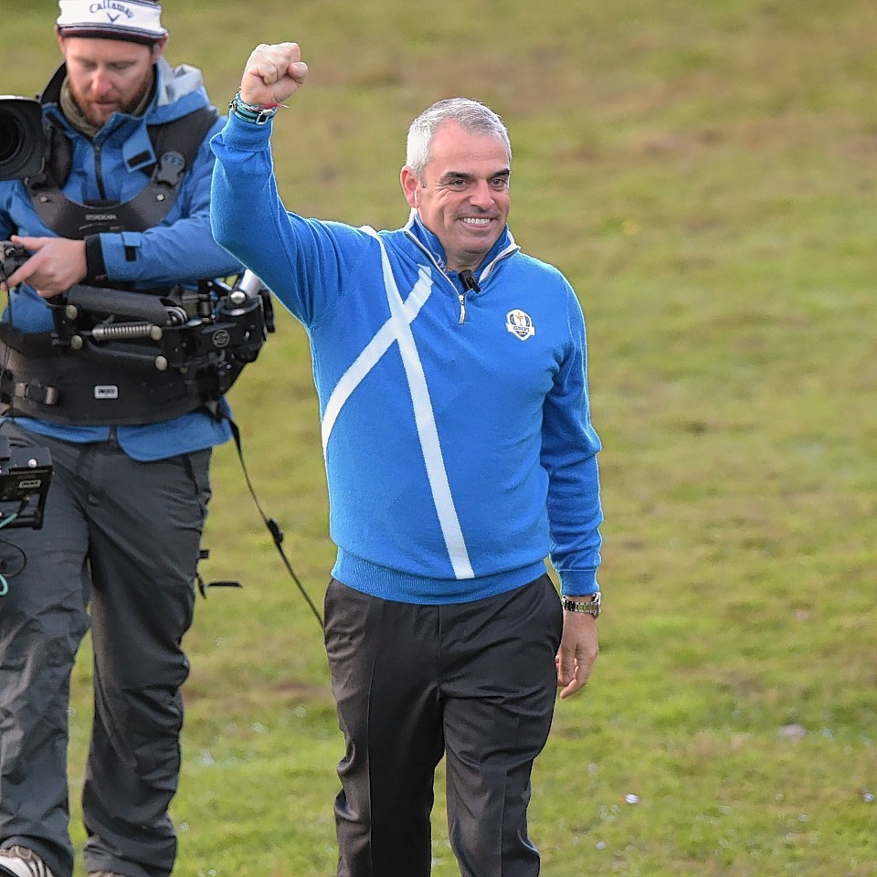 Paul McGinley salutes the European support