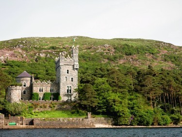 Castle and river view at Glenveagh National Park