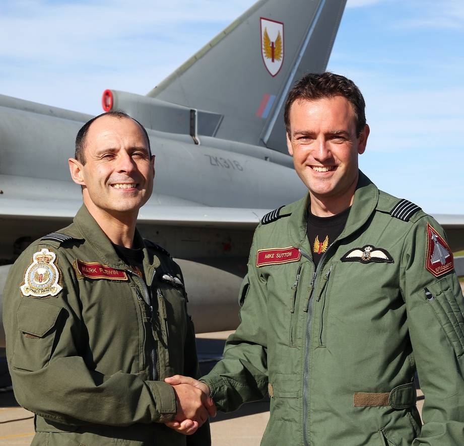 Left to right: Wing Commander Mark Flewin and Wing Commander Mike Sutton