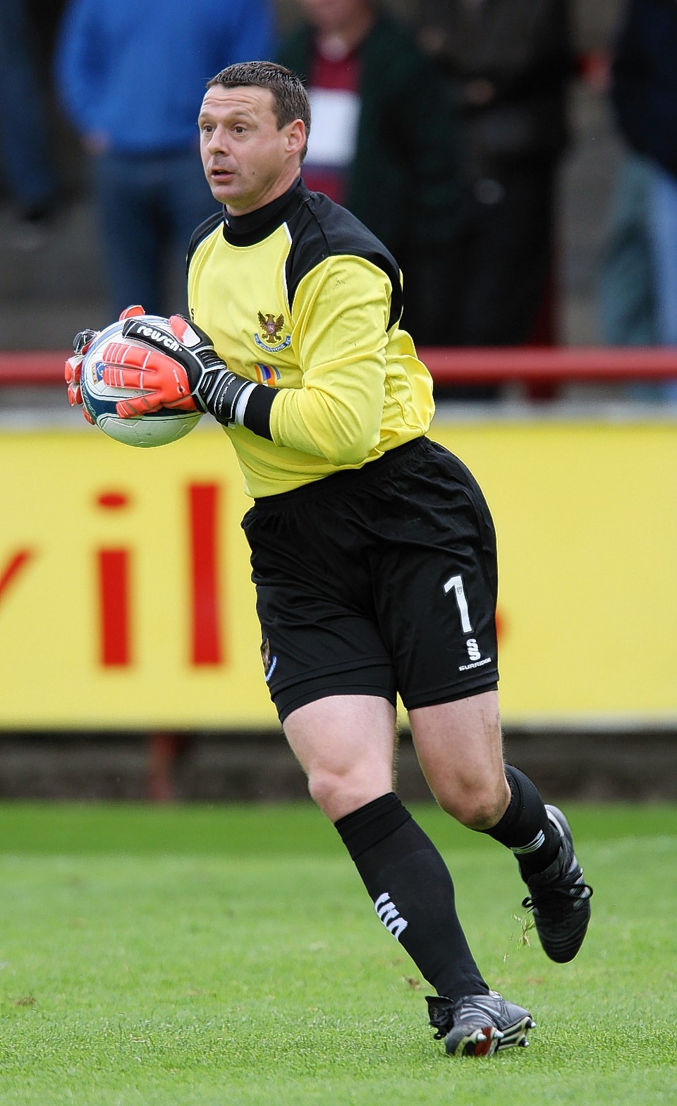 Main playing for St Johnstone 