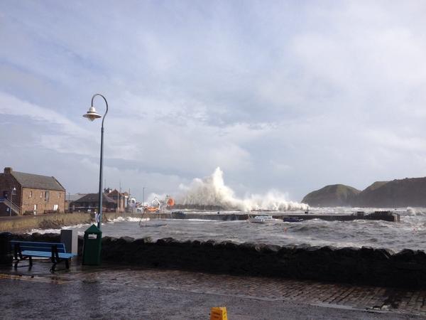 Big waves are starting to flood Stonehaven beachfront