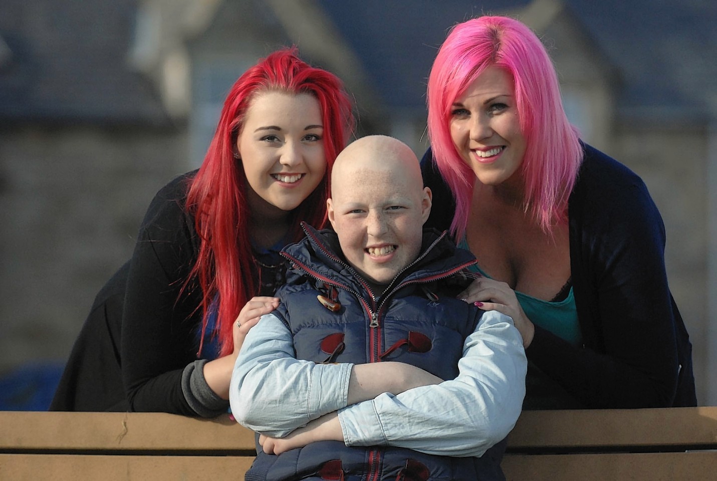 Dion Yates with her sister Jacy and mum Kerry