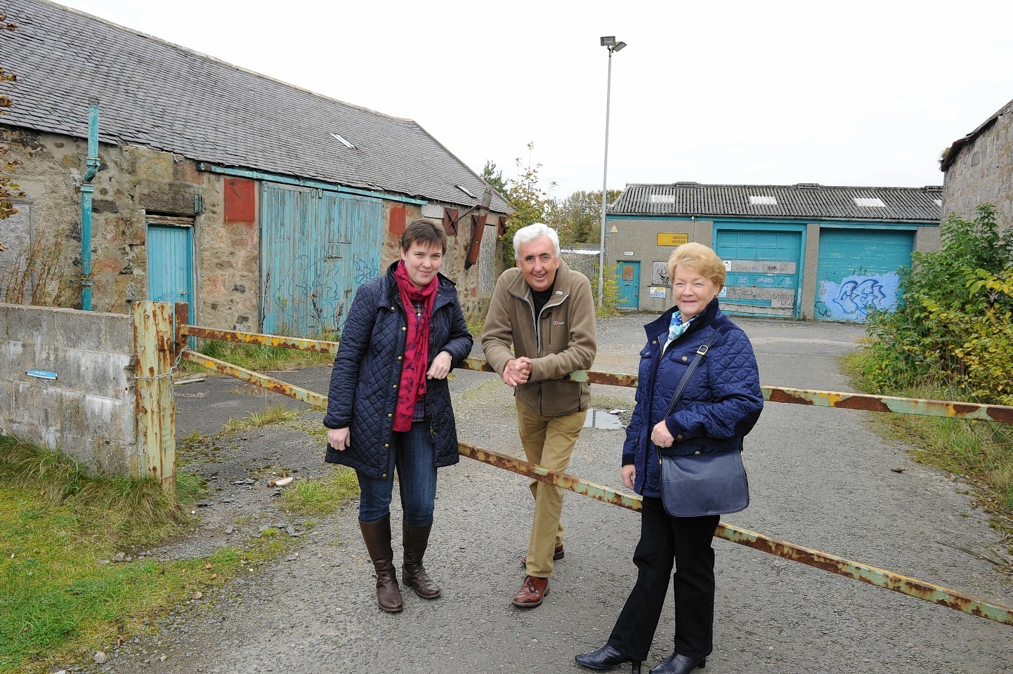 Friends of Insch Hospital are hoping to turn the former council depot into a local grid to help them switch on a fundraising wind turbine