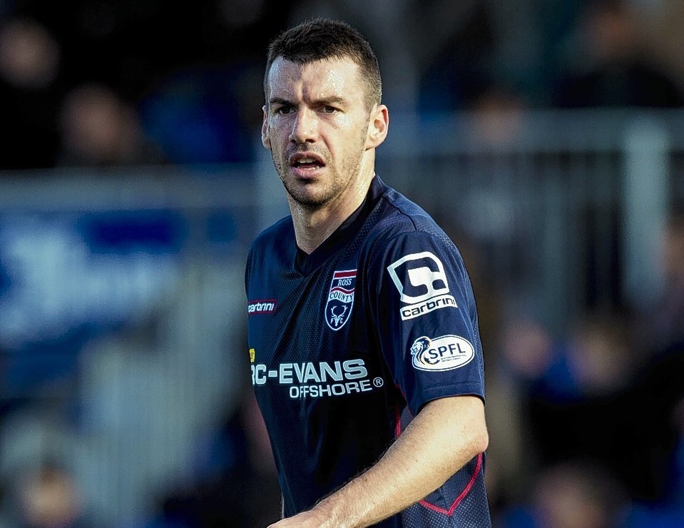 Paul Quinn is set to sign for Aberdeen today