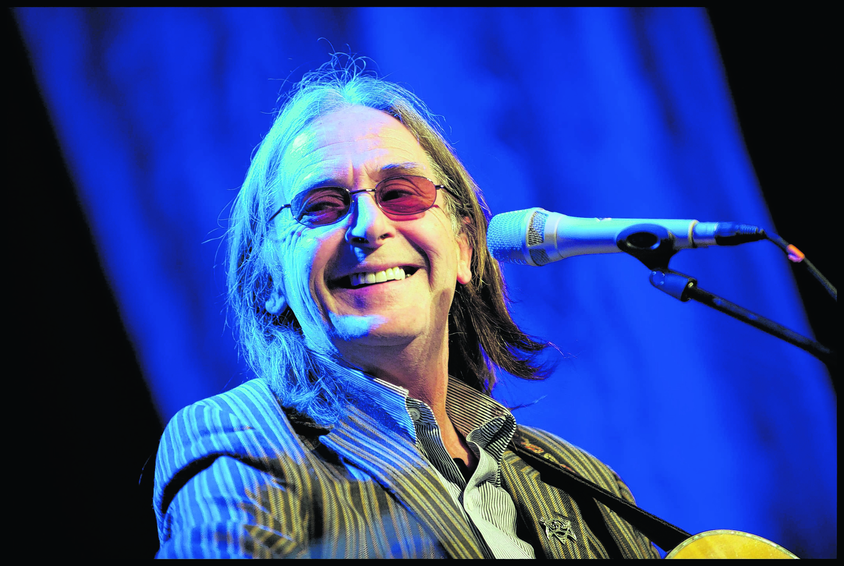 Dougie MacLean - Photo courtesy of Rob McDougall