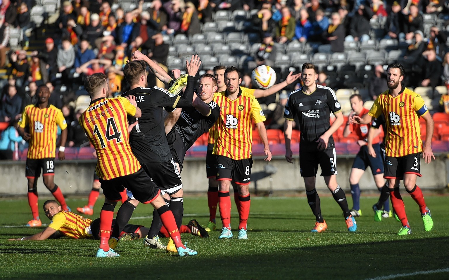 This first half Adam Rooney goal was chopped off for an alleged push.