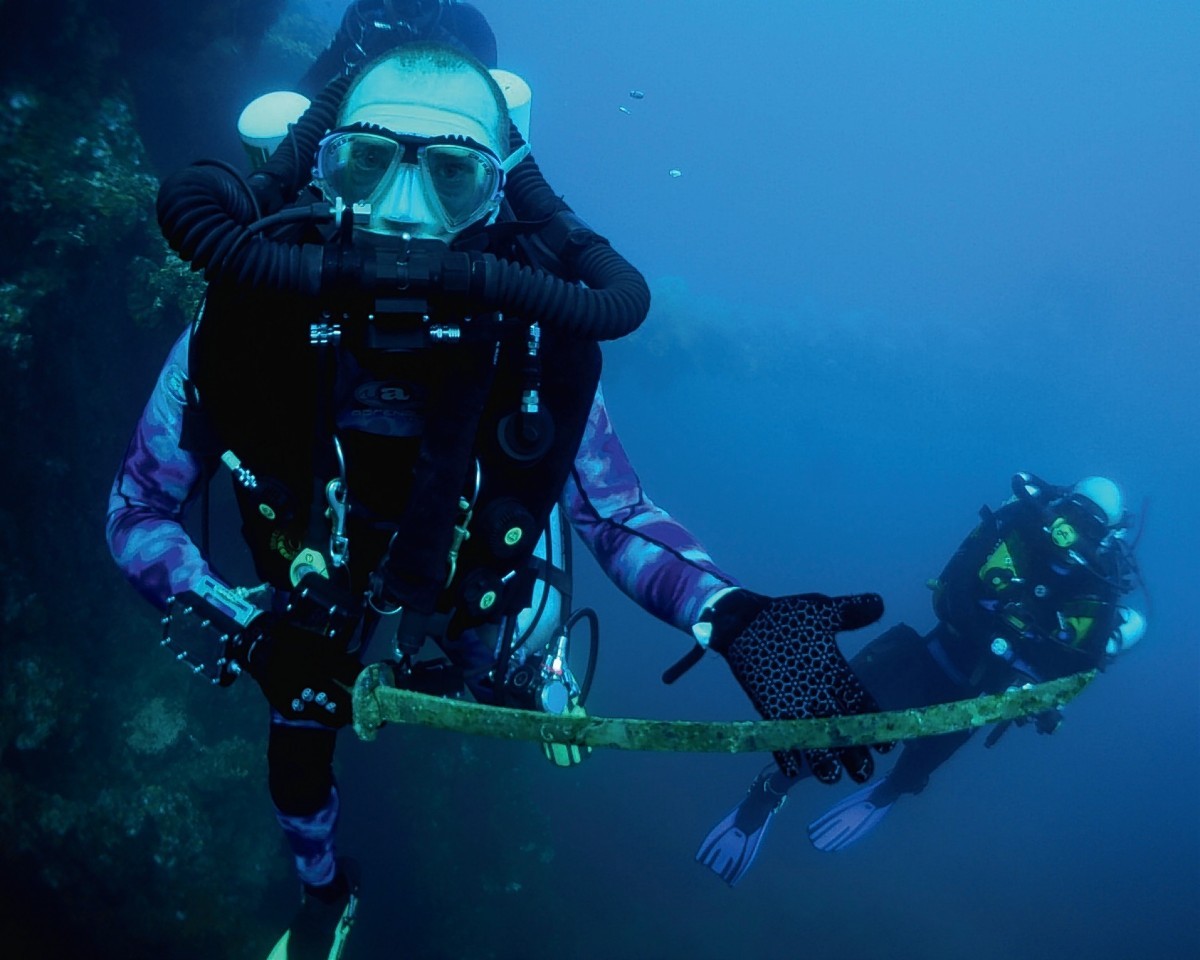 The divers found a samurai sword amongst the wreck