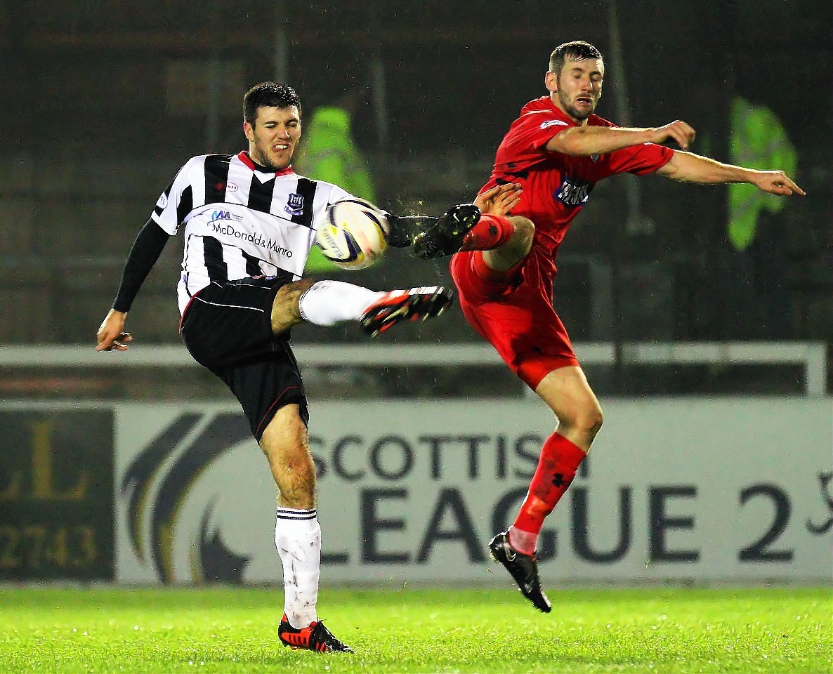 Matthew Cooper in action for Elgin City.