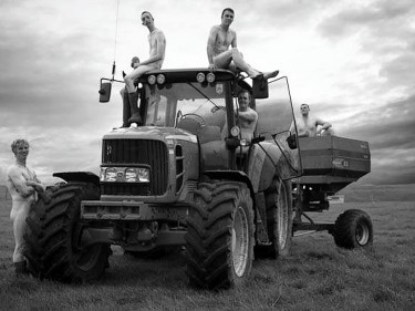 Naked-farmers-7.jpg