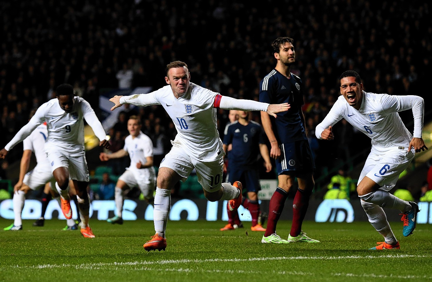 Wayne Rooney celebrates