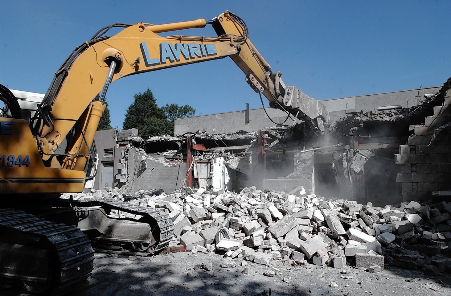 Dunbar Halls being demolished