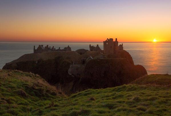 Dunnottar Castle sunrise