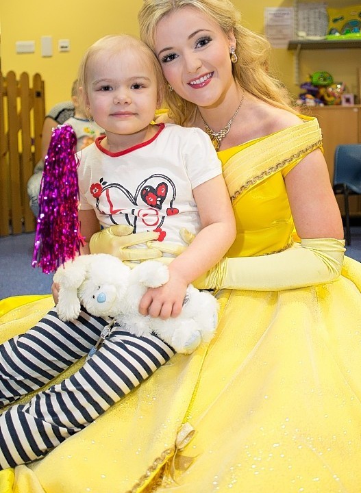 Panto stars visit Aberdeen sick kids hospital