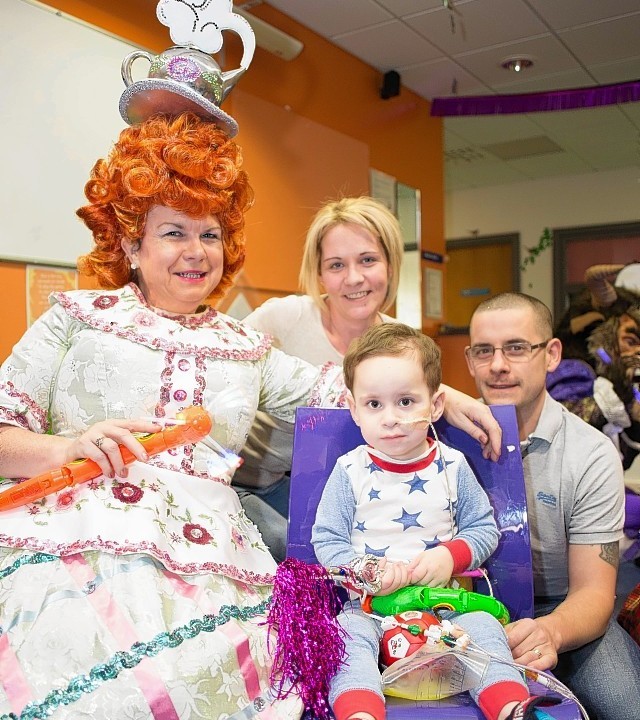 Panto stars visit Aberdeen sick kids hospital