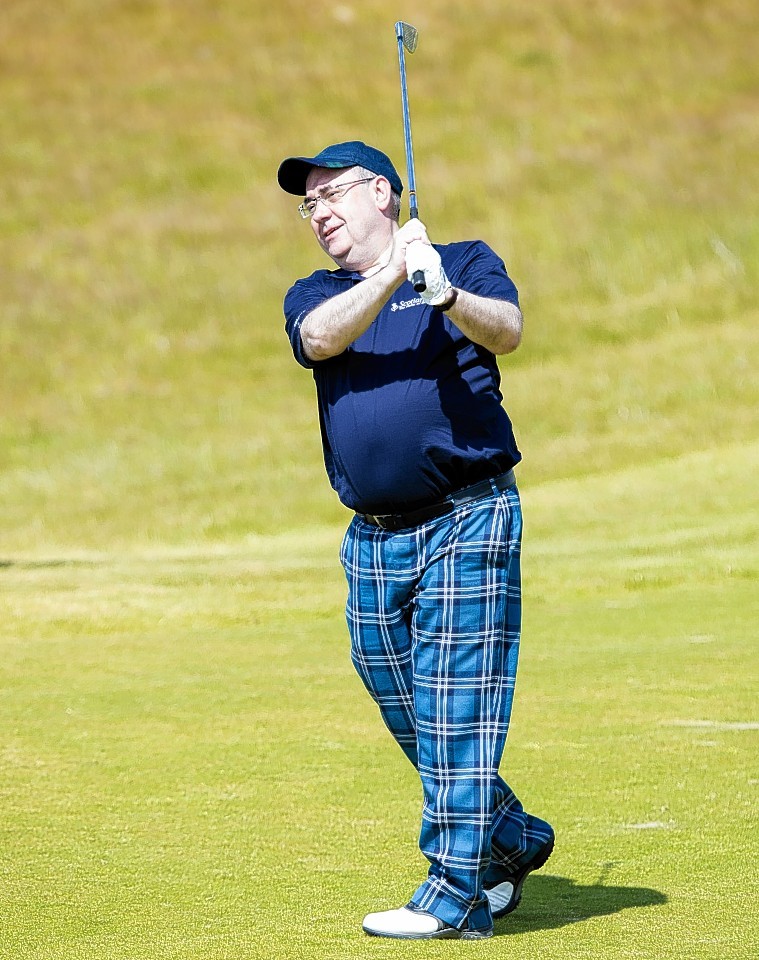 Salmond-Castle-Stuart-Golf-Cours.jpg