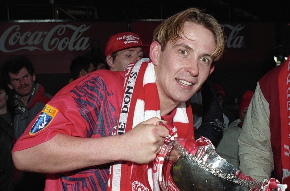 Billy Dodds lifted the Coca-Cola Cup with Aberdeen in 1995.