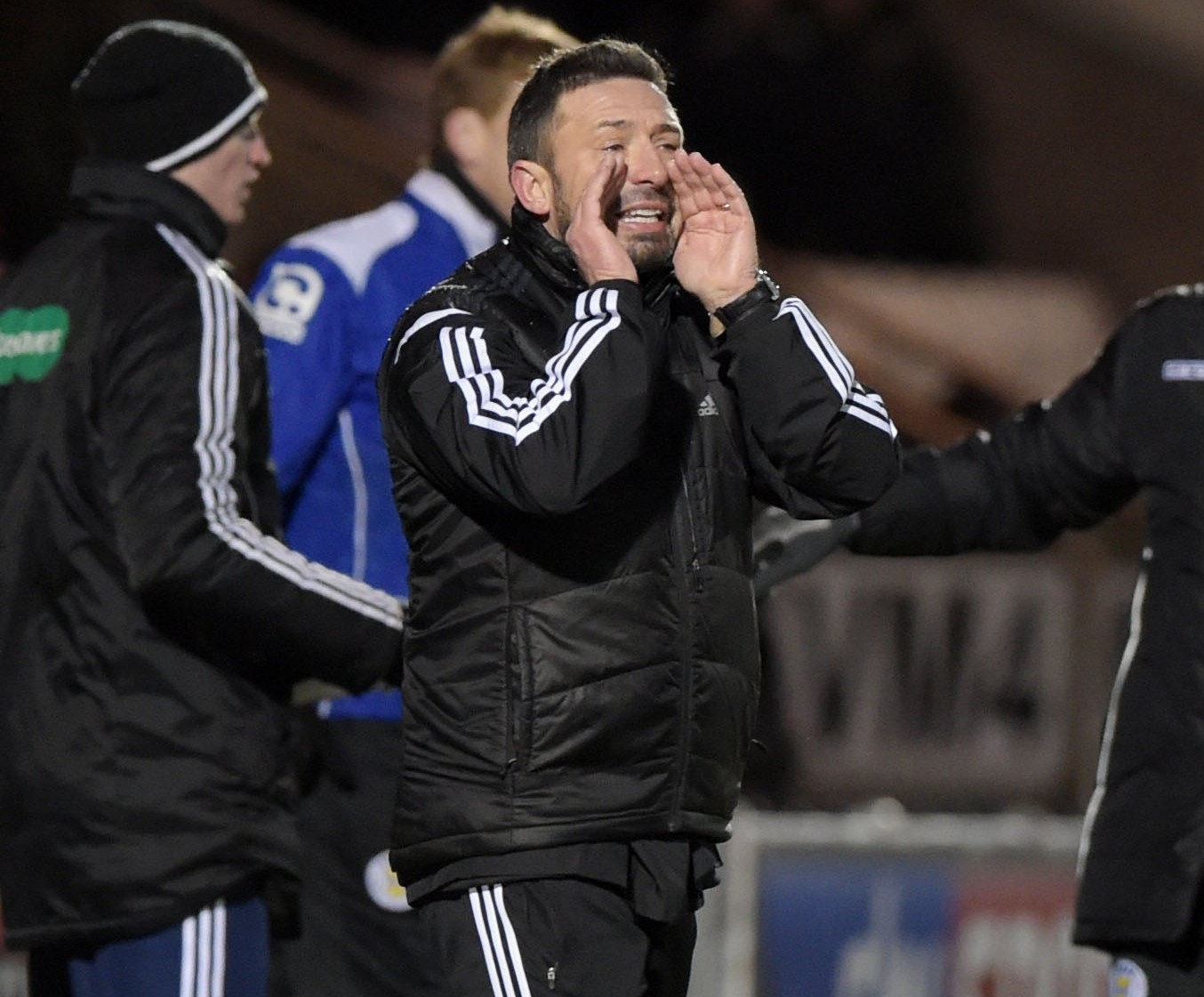 Derek McInnes instructs his players during this afternoon's match.