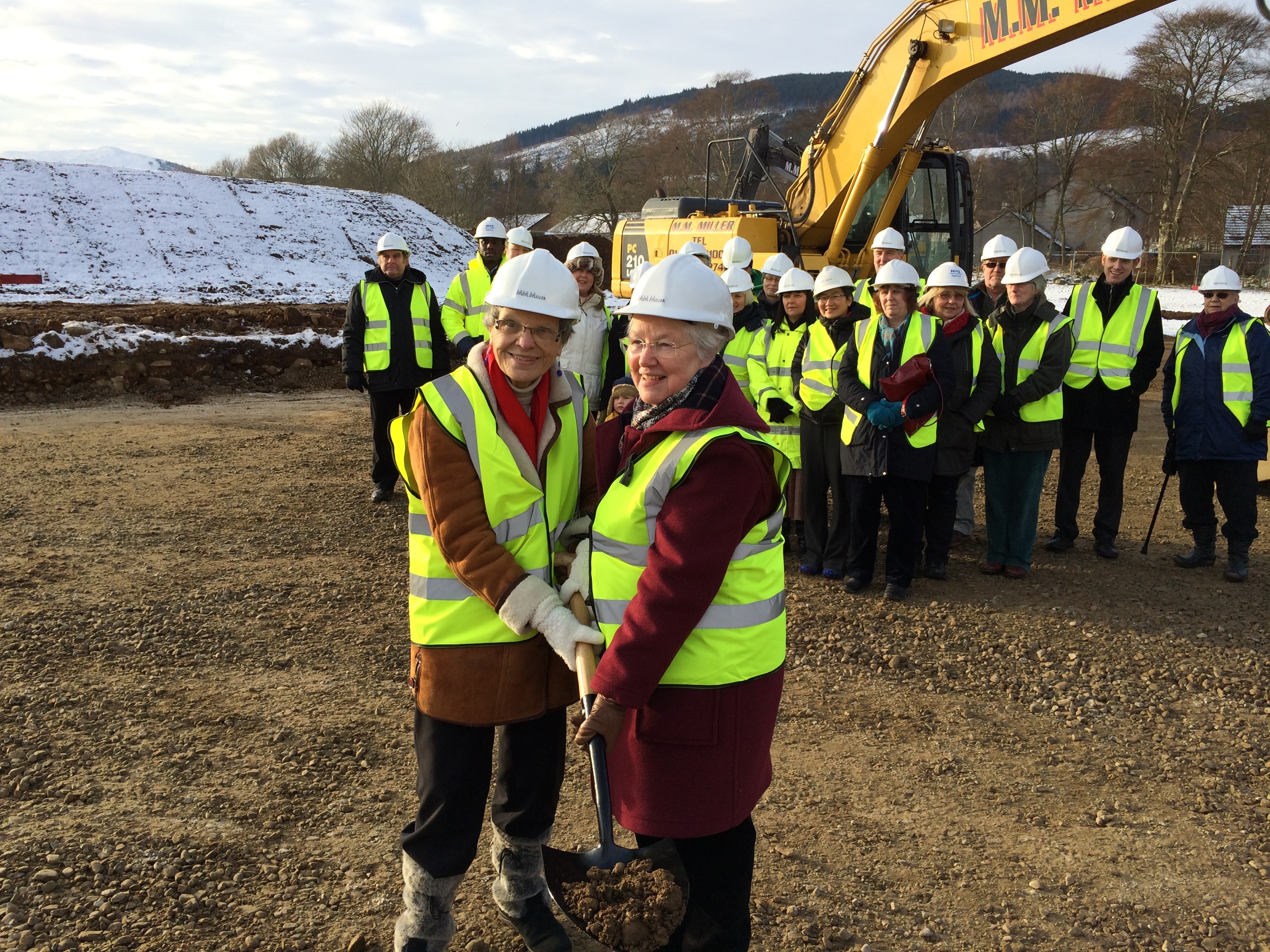 First turf cut in Drumnadrochit