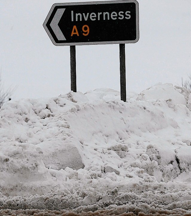 Drivers struggled at the Drumochter Pass on the A9  as the snow closed in