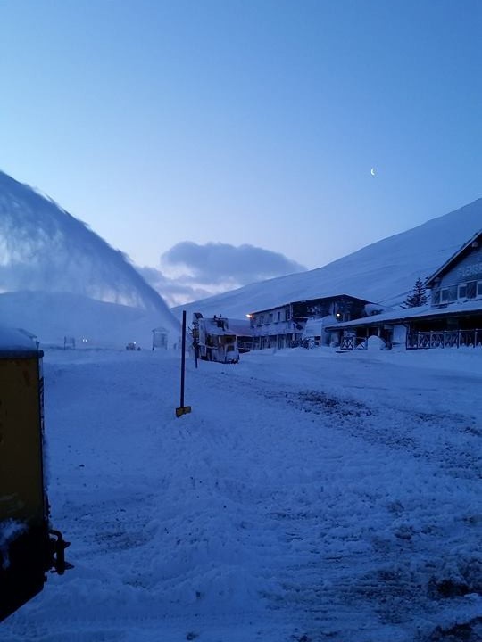 Glenshee this morning, covered in snow. Glenshee this morning. Courtesy of   Findlay at Glenshee Ski Centre.