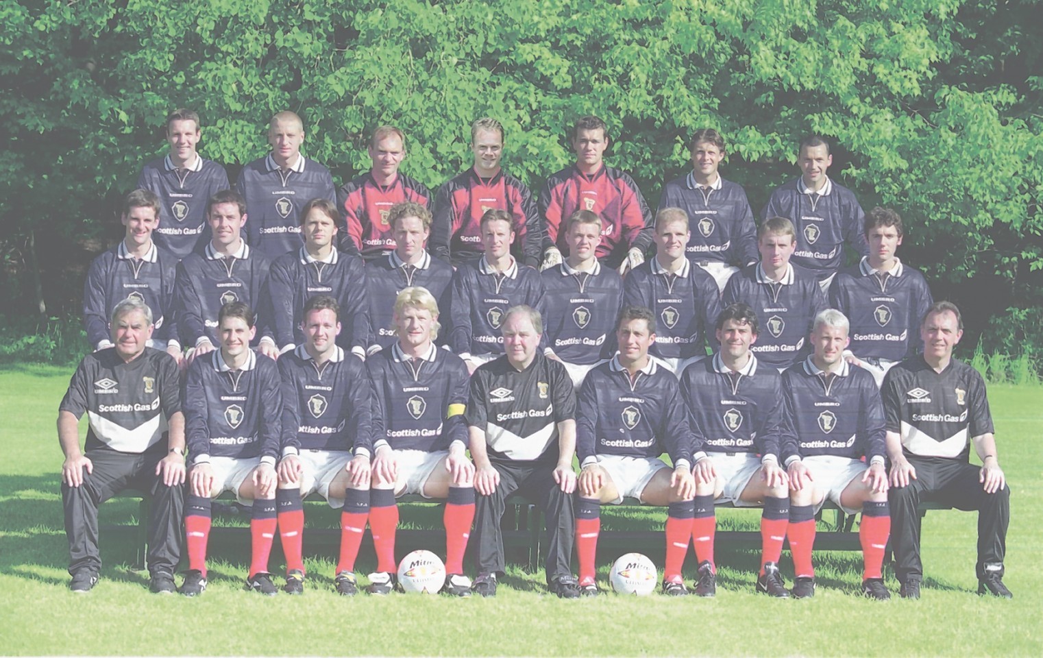 Scotland squad with Jim Leighton at the back