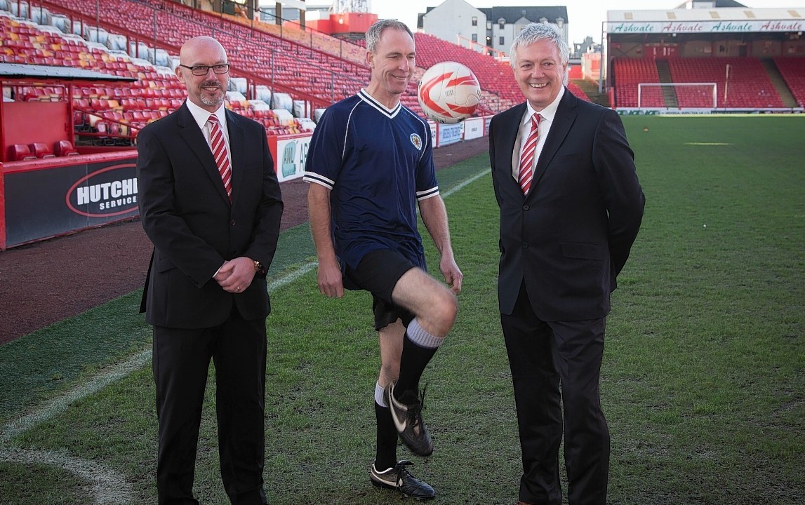 Jim Murphy show's his skills at Pittodrie