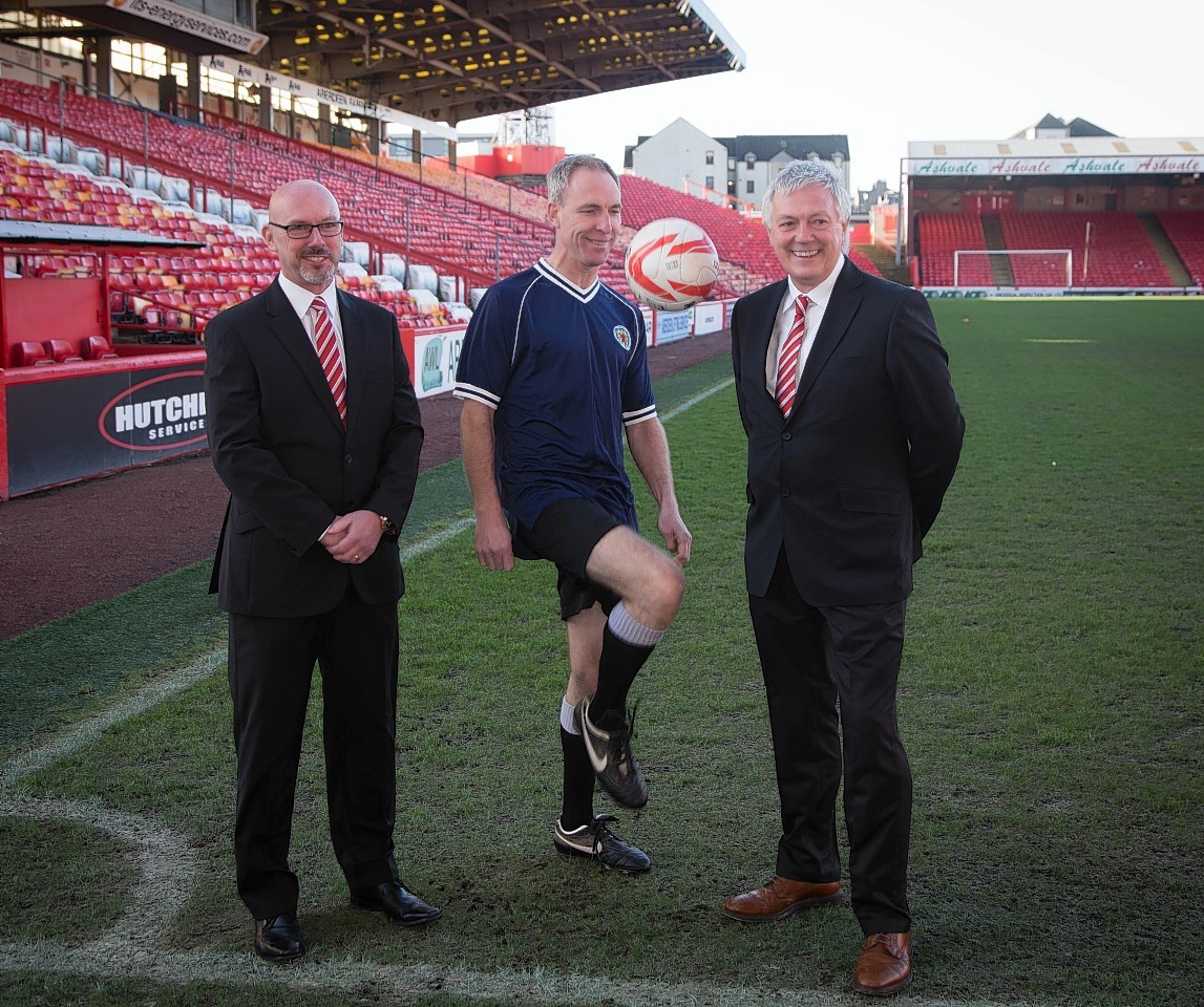 Jim Murphy show's his skills at Pittodrie