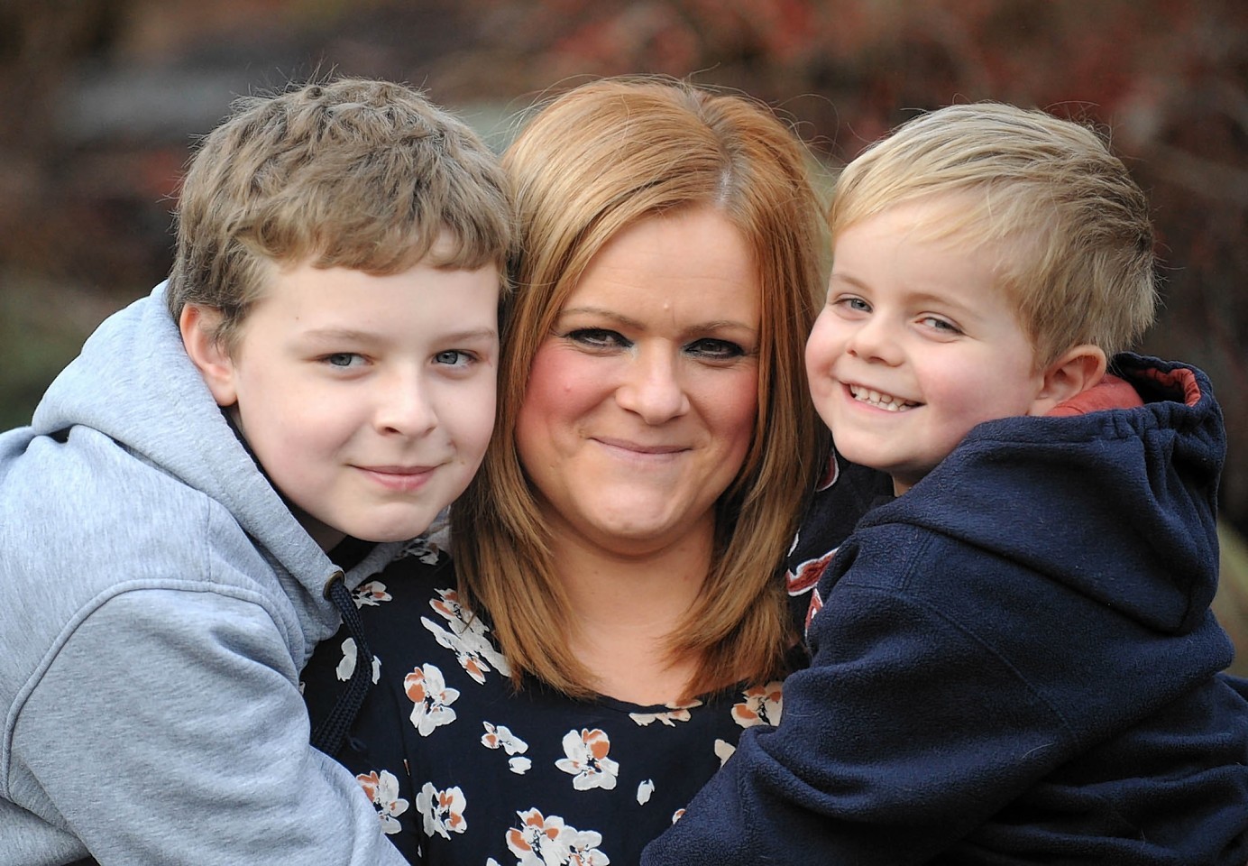Brave cancer survivor Leeanne Curry with her two children