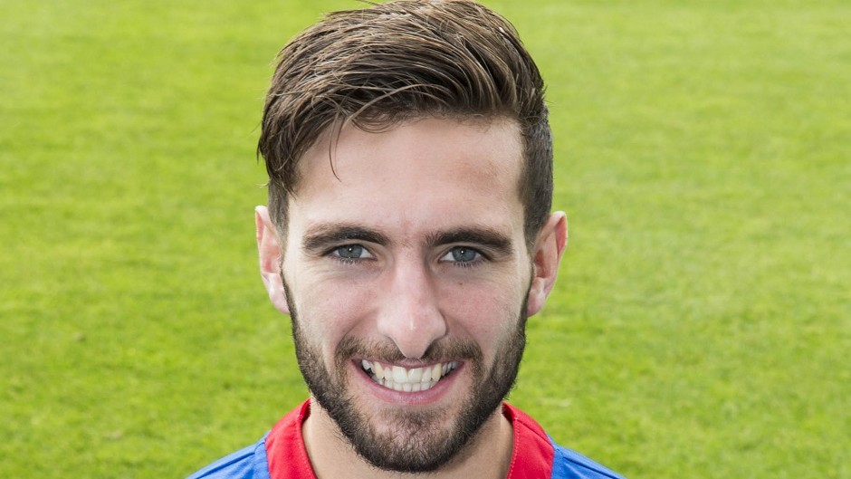 Graeme Shinnie will join Aberdeen from Inverness in the summer