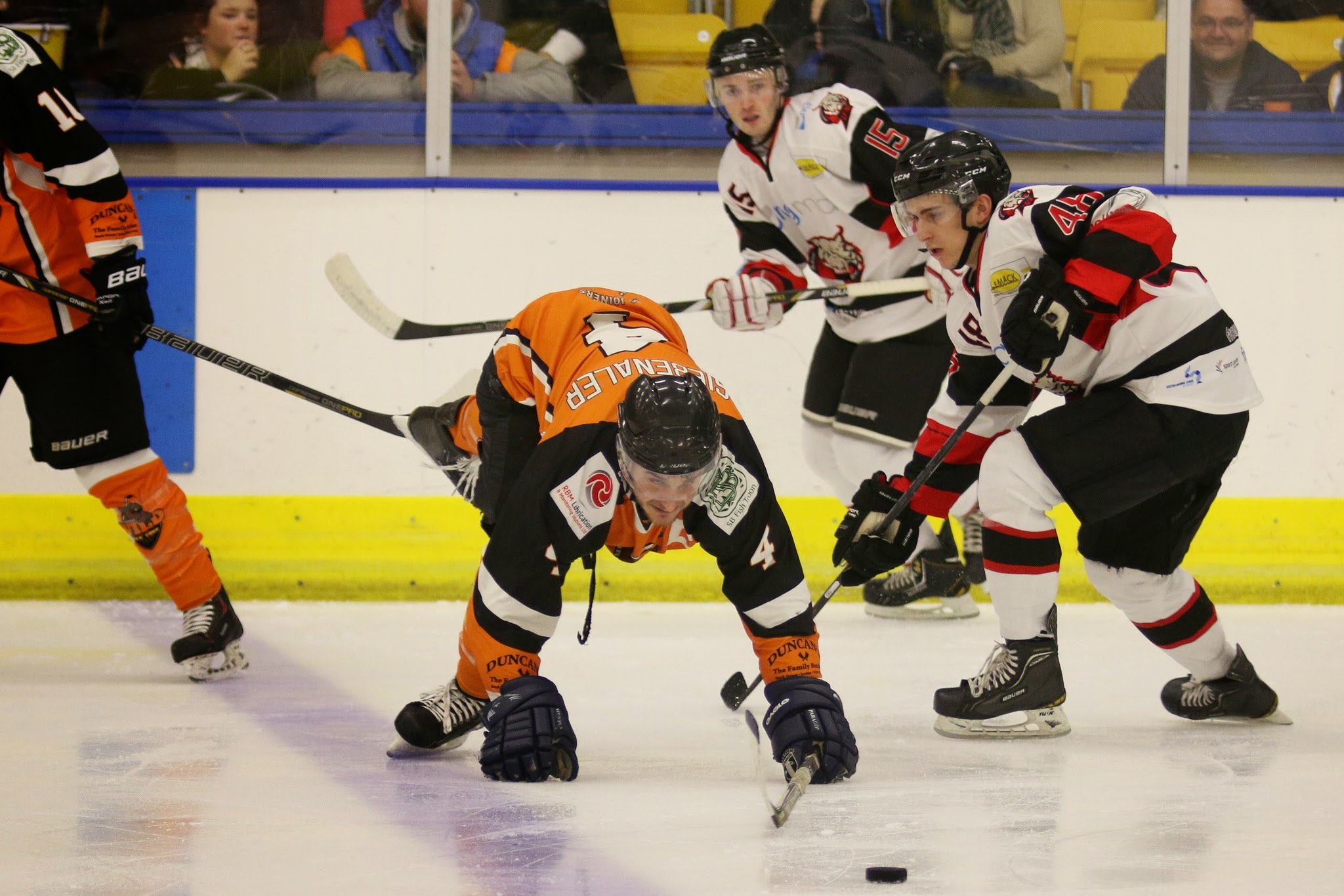 Aberdeen Lynx saw off North Ayrshire Wild 8-1 to set up a semi-final with Dundee Tigers