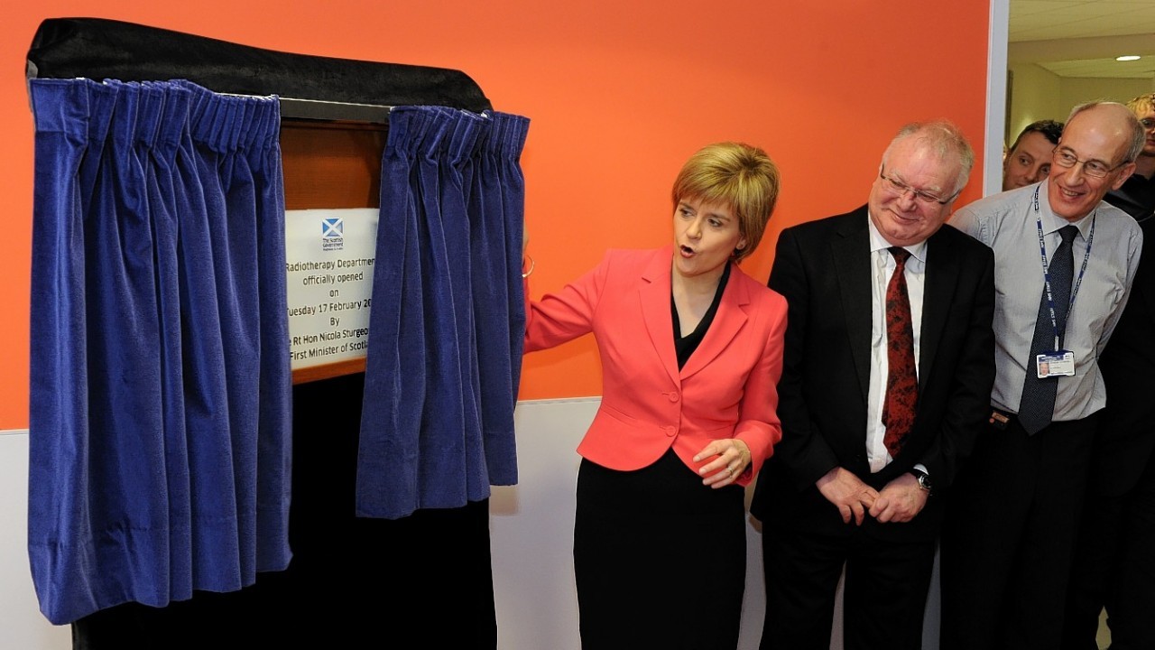 Nicola Sturgeon officially unveils the new hospital unit