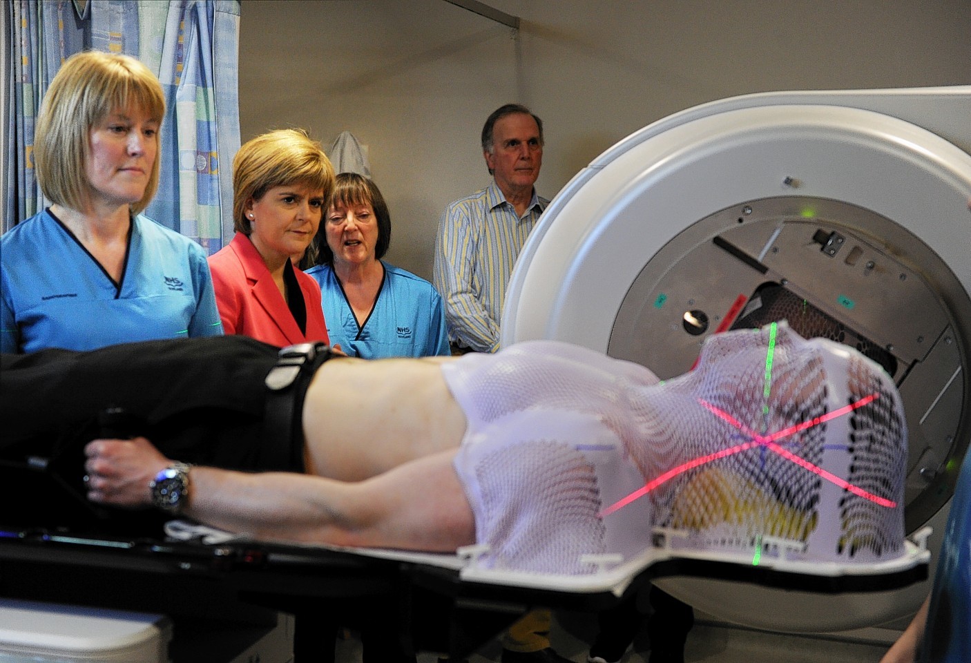 Nicola Sturgeon has a look around the new cancer unit at Aberdeen Hospital