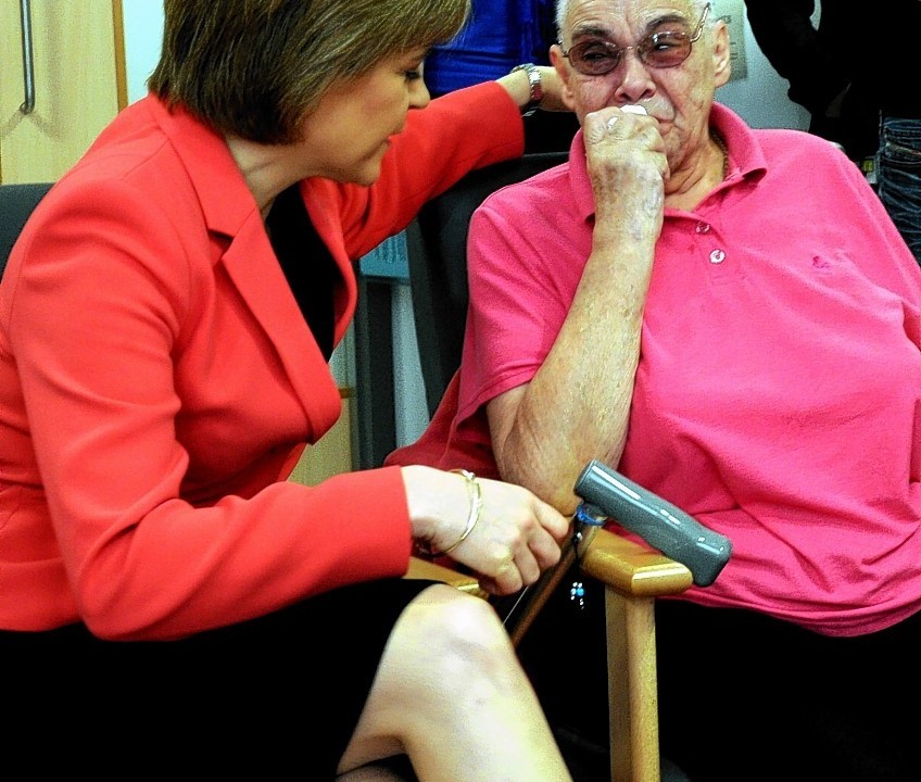 Nicola Sturgeon speaks to some of the cancer patients at the hospital