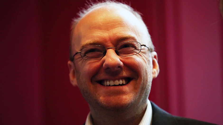 Green MSP Patrick Harvie said people would not have to rely on benefit top-ups with a £10 minimum wage.