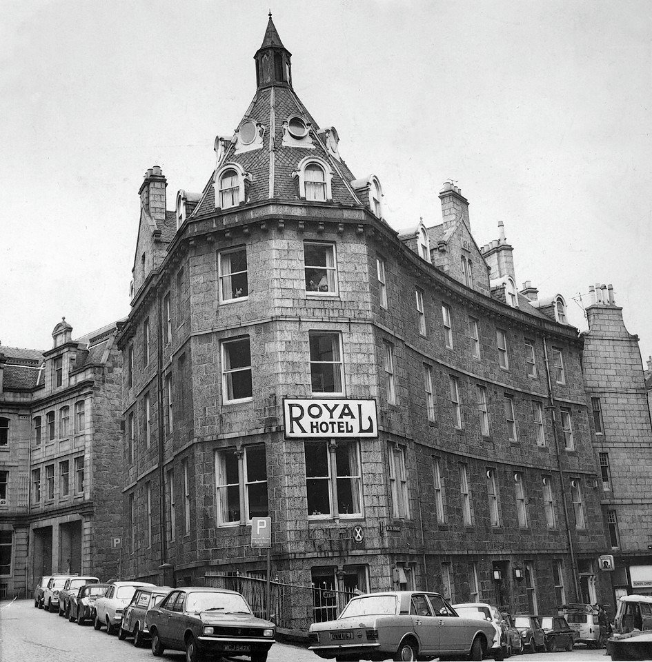 3 bath street aberdeen to the casino