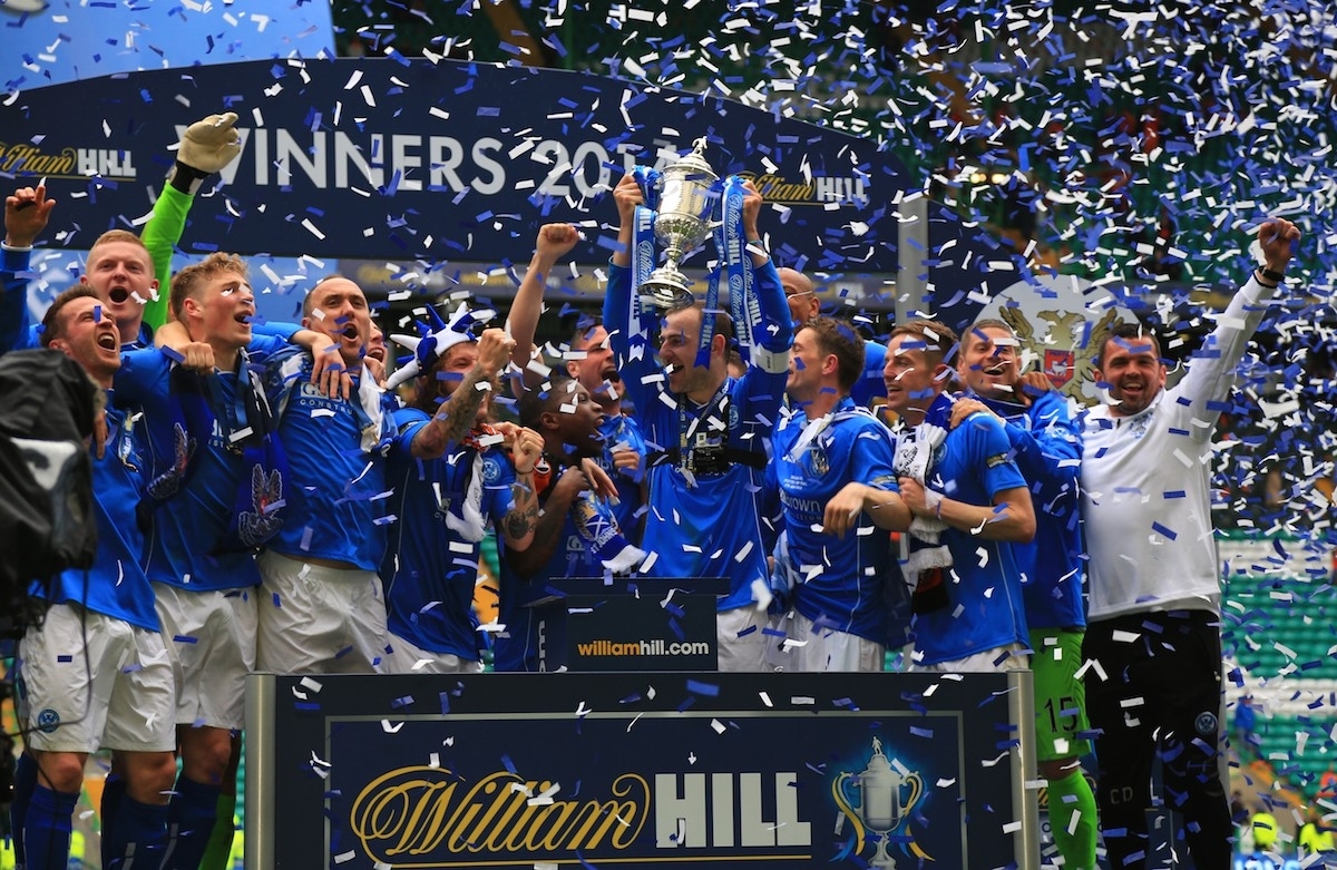 St Johnstone celebrate lifting the 2014 Scottish Cup