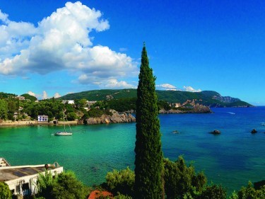 Perilously pretty view from Belvedere Restaurant in Paleokastritsa, Corfu.